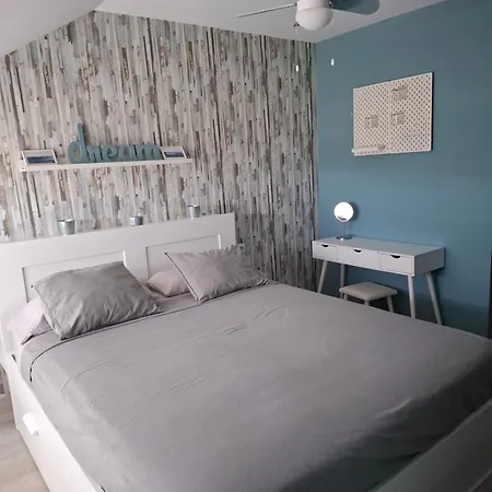Con Encanto En Ribadumia, Incluye Garaje Apartamento